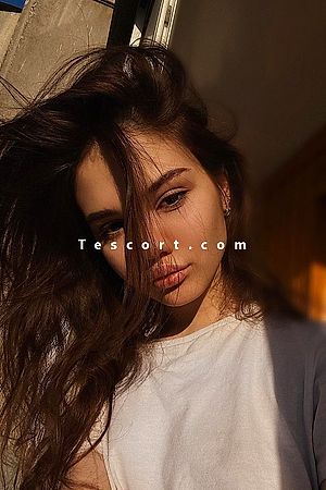 COLLET - Escort girl Paris