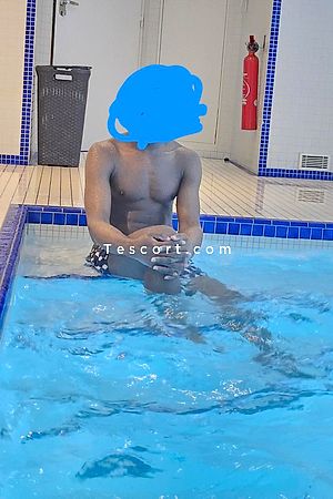 FAB99999 - Paris Boy Escorts