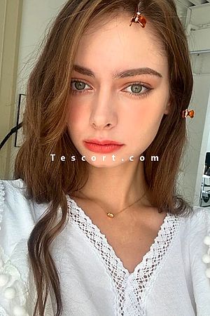 ALYA - Escort Girl Paris