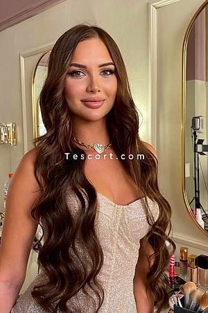 ELEKTRA - Escort Girl Paris