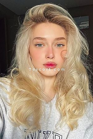 SARIN - Escort Girl Paris