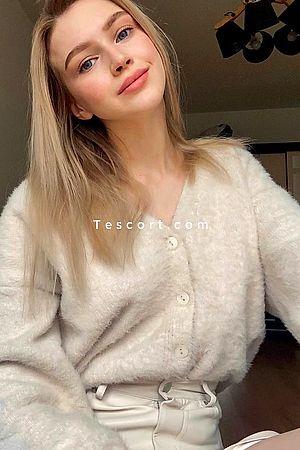 MONIQUE - Paris Escorts