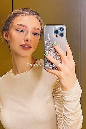 SARIN - Escort Girl Paris