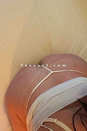 Louna - Grasse Escorts