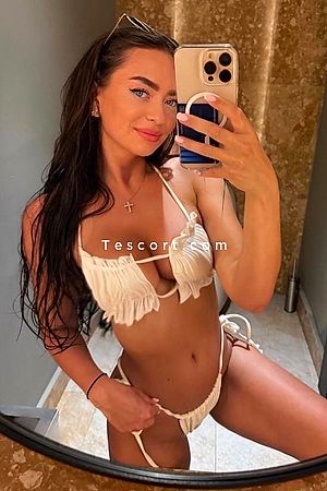 Oxana - Cannes Escorts
