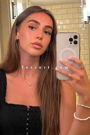 DZHUN - Escort girl Paris