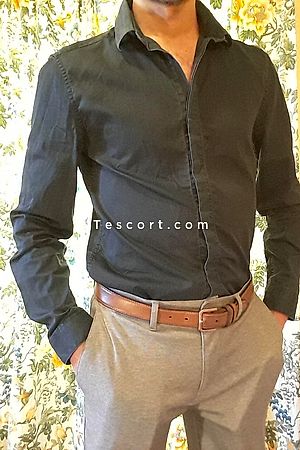 Konstantin - Nantes Boy Escorts