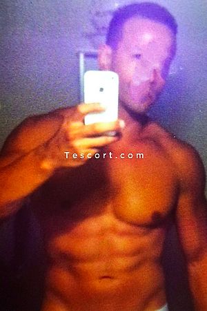 ENZO - Montpellier Boy Escorts