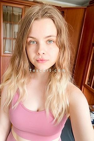 Antonia - Paris Escorts