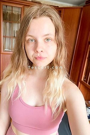 Antonia - Escort Girl Paris