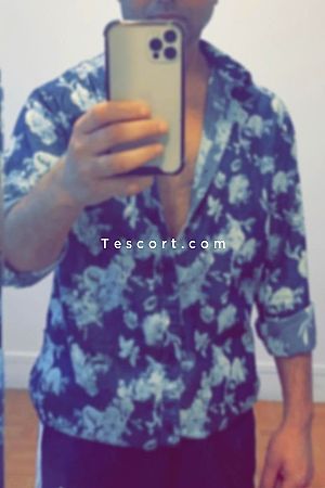 Antonyy - Escort Boy Paris