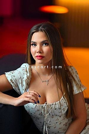 Ksusha - Escort Girl Paris