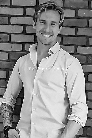 Yeux Bleus - Escort Boy Paris