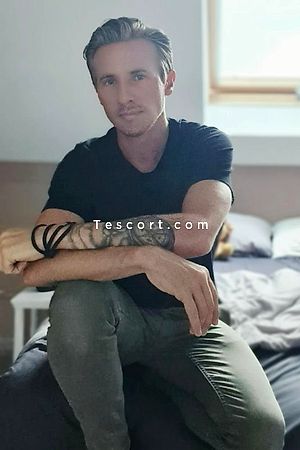 Yeux Bleus - Neuilly-sur-Seine Boy Escorts