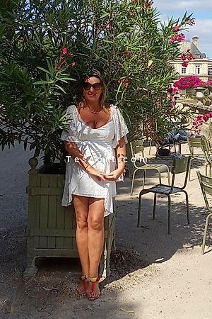 Elvira - Paris Escorts