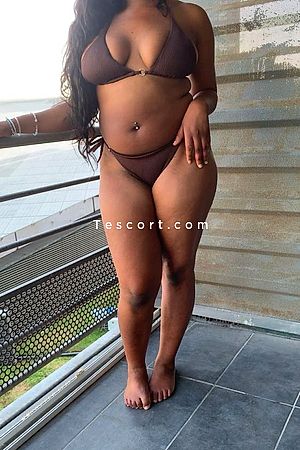 Mia - Escort Girl Marne la Vallée