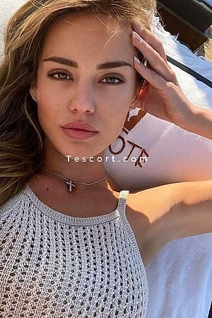 SHANIA - Paris Escorts