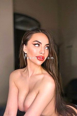 Leila - Escort Girl Paris