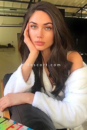 SIRLI - Escort Girl Paris