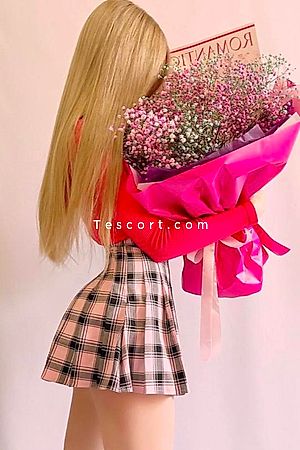 Lola - Escort Girl Paris