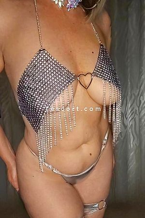 Eva - Toulon Escorts