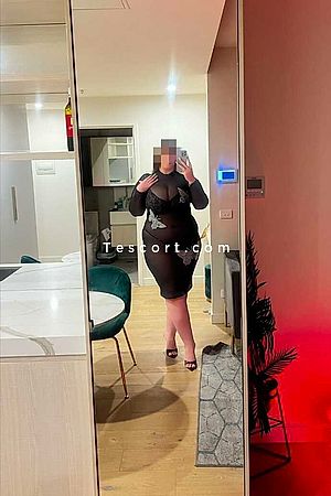 La mere de ton ami😜 Photo #3