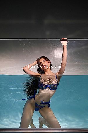 Leila - Paris Escorts
