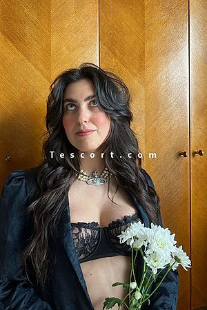 MutineLouise - Paris Escorts