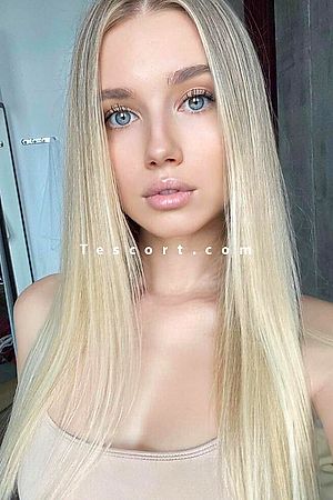 Polly - Paris Escorts