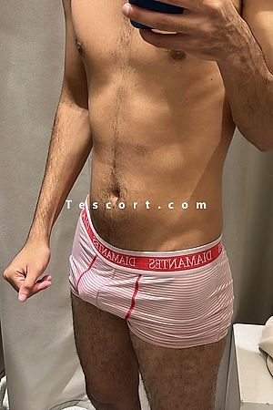 Lucas - Escort boy Paris