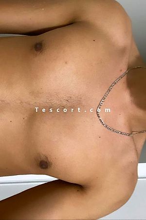 Lucas - Escort boy Paris