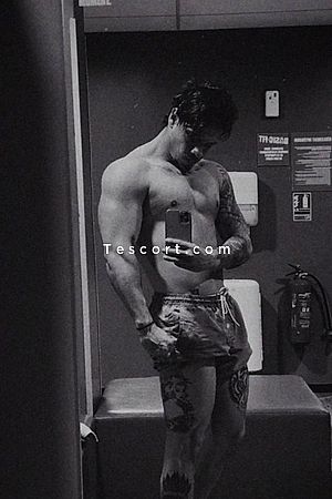 Thiago Almada - Escort Boy Paris