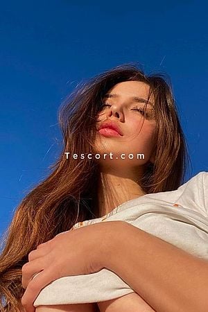 CAMILLA - Escort Girl Paris