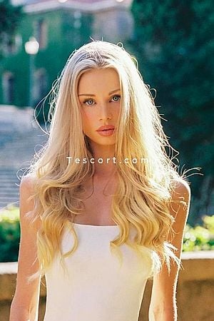 Eliza - Escort Girl Paris