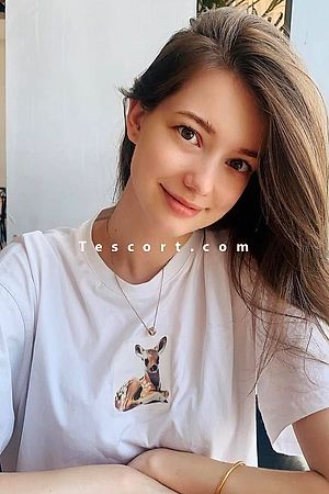 PIROSKA - Paris Escorts