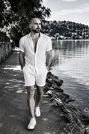 Greg - Lyon Boy Escorts