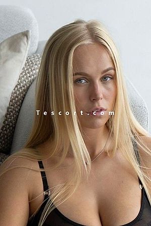 EVELYN - Paris Escorts