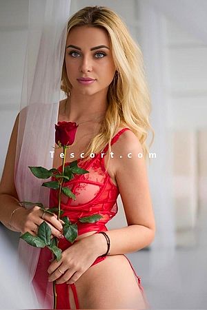 Nadya - Escort Girl Paris