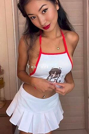 Yumi - Escort Girl Paris