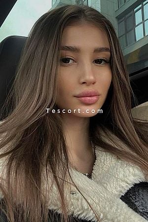SIMA - Escort Girl Paris