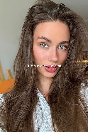 NANDINI - Paris Escorts