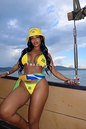 Sophia belle Reel Bresilienne Paris 16eme - Paris Escorts