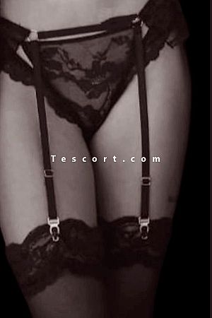 Estrela - Aix-En-Provence Escorts