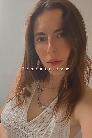 Éléonore - Escort Girl Paris