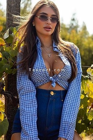 Luisa - Escort Girl La Defense