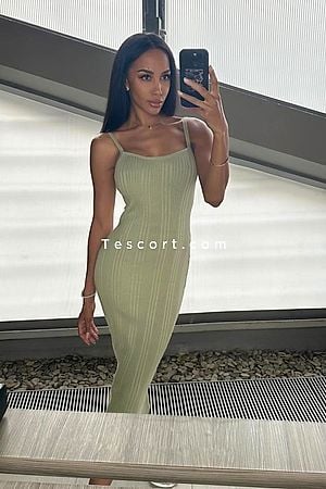 Eleonor - Escort Girl Paris