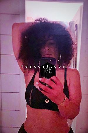 Bhelize - Escort girl Paris