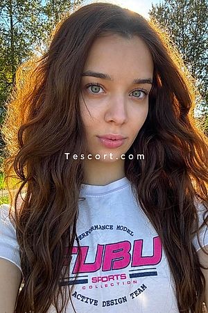 KESTIE - Escort Girl Paris