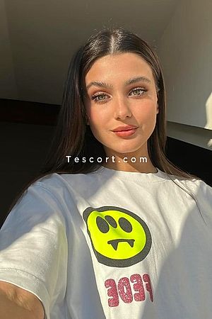 KRYSTEN - Escort Girl Paris