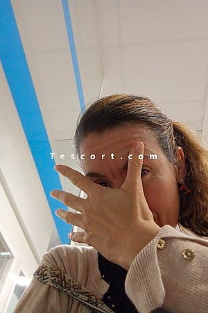 Julie33 - Bordeaux Escorts
